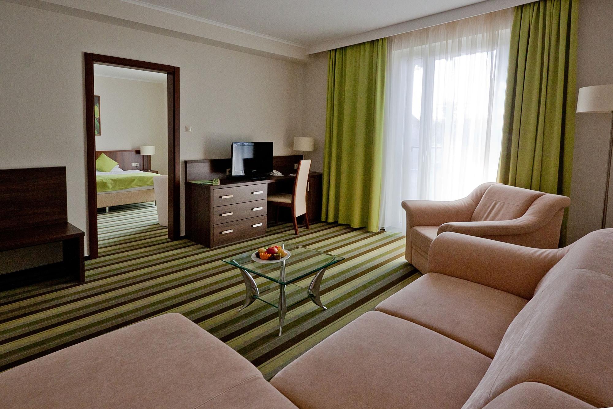 Hotel Ginkgo Hódmezővásárhely Exterior foto
