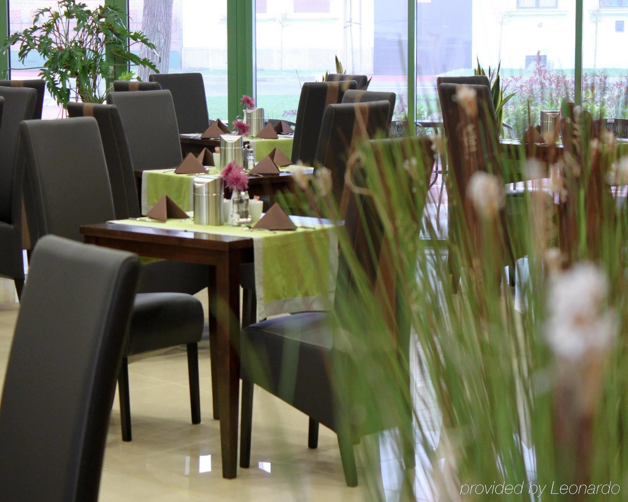 Hotel Ginkgo Hódmezővásárhely Restaurant foto